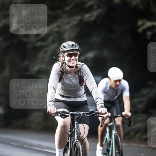 13.09.2026 - Stadtparktriathlon H.Heesch http://msf.ph/oto/10365334 13.09.2026 11:22:25 Radfahren 590, 599, 640, 671, 687, 699, 780, 805 meine-sportfotos.de