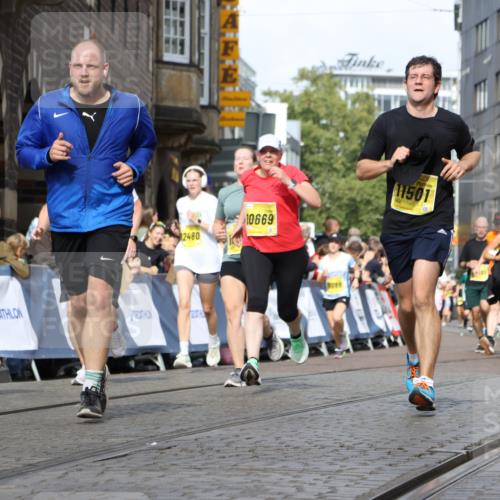 13.09.2026 - 21. swb-Marathon Bremen Strokosch-Dieckow http://msf.ph/oto/10365337 13.09.2026 10:59:51 Ziel 10147, 10377, 10745, 10922, 11151, 11207, 11519, 11594, 11873, 12267, 12295, 12481, 12527, 10175, 10691, 10758, 10867, 11071, 11158, 11159, 11160, 11250, 11259, 11427, 11445, 11453, 11524, 11525, 11528, 11637, 11879, 11904, 11907, 12123, 12238, 12239, 12274, 12388 meine-sportfotos.de