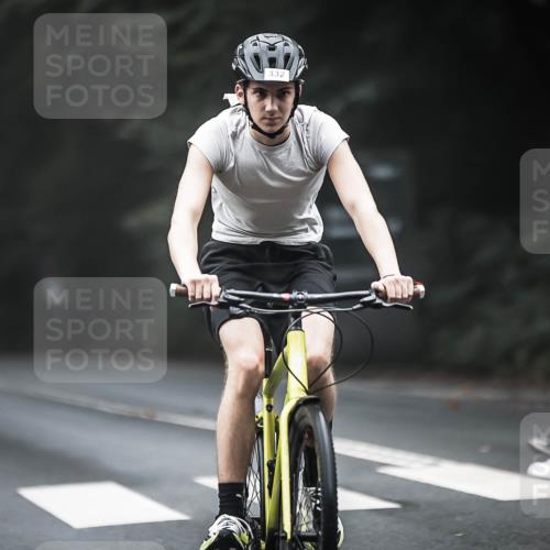 13.09.2026 - Stadtparktriathlon H.Heesch http://msf.ph/oto/10365364 13.09.2026 10:12:09 Radfahren 213, 256, 298, 312, 332, 333, 335 meine-sportfotos.de