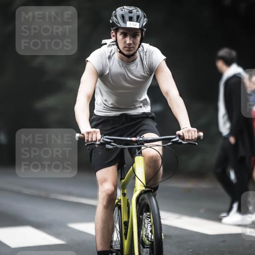 13.09.2026 - Stadtparktriathlon H.Heesch http://msf.ph/oto/10365371 13.09.2026 10:12:09 Radfahren 213, 256, 298, 312, 332, 333, 335 meine-sportfotos.de