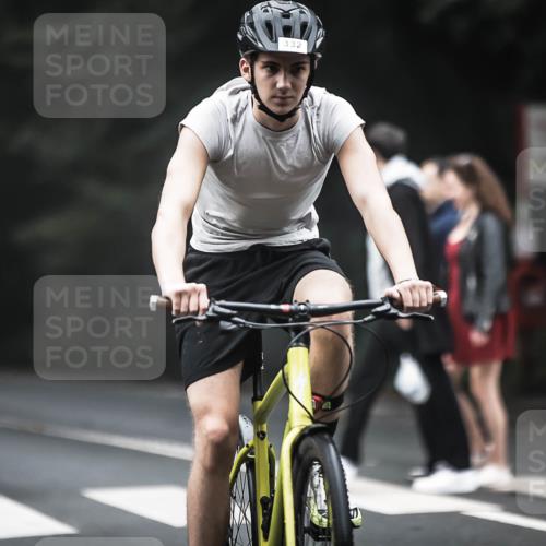 13.09.2026 - Stadtparktriathlon H.Heesch http://msf.ph/oto/10365381 13.09.2026 10:12:09 Radfahren 213, 256, 298, 312, 332, 333, 335 meine-sportfotos.de