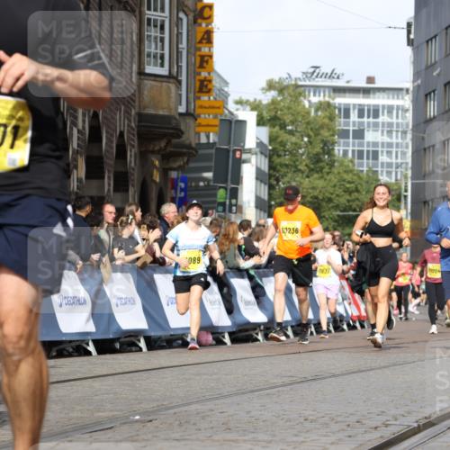 13.09.2026 - 21. swb-Marathon Bremen Strokosch-Dieckow http://msf.ph/oto/10365387 13.09.2026 10:59:54 Ziel 10147, 10355, 10377, 10669, 10745, 10922, 10928, 10929, 11151, 11194, 11207, 11419, 11501, 11519, 11594, 11873, 12138, 12295, 12481, 12527, 10175, 10758, 10867, 11071, 11158, 11159, 11160, 11250, 11259, 11445, 11453, 11524, 11525, 11528, 11587, 11588, 11589, 11879, 11907, 12123, 12238, 12239, 12274 meine-sportfotos.de