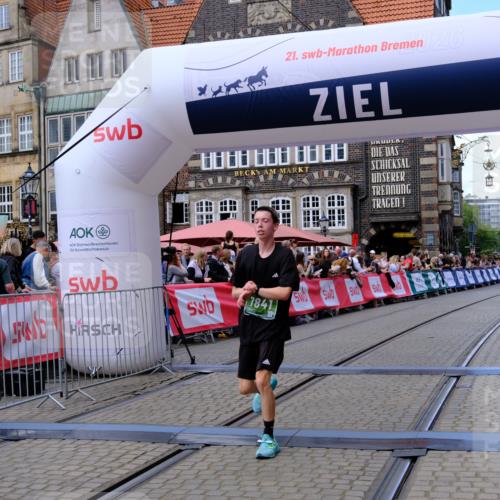13.09.2026 - 21. swb-Marathon Bremen Tim E. http://msf.ph/oto/10365406 13.09.2026 13:02:57 Ziel 1795, 1850, 3609, 7841, 13237 meine-sportfotos.de