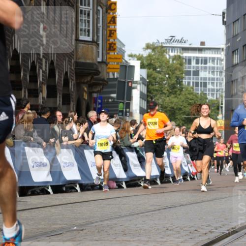 13.09.2026 - 21. swb-Marathon Bremen Strokosch-Dieckow http://msf.ph/oto/10365439 13.09.2026 10:59:54 Ziel 10147, 10355, 10377, 10669, 10745, 10922, 10928, 10929, 11151, 11194, 11207, 11419, 11501, 11519, 11594, 11873, 12138, 12295, 12481, 12527, 10175, 10758, 10867, 11071, 11158, 11159, 11160, 11250, 11259, 11445, 11453, 11524, 11525, 11528, 11587, 11588, 11589, 11879, 11907, 12123, 12238, 12239, 12274 meine-sportfotos.de