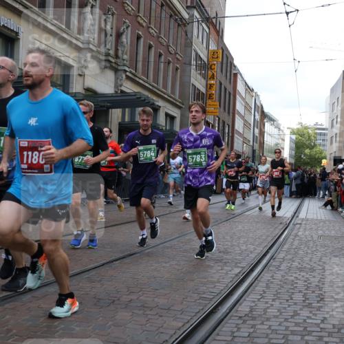 13.09.2026 - 21. swb-Marathon Bremen Strokosch-Dieckow http://msf.ph/oto/10365499 13.09.2026 13:37:30 Ziel 549, 581, 1851, 2336, 2342, 3316, 3657, 4066, 4155, 4159, 4300, 4394, 4433, 4675, 4902, 4942, 5624, 5783, 5784, 6001, 6032, 6083, 6596, 6795, 6804, 6911, 7003, 7540, 7635, 7815, 7894, 7985, 8010, 8138, 8204, 8315, 8316, 8380, 8440, 8450, 8920, 8972, 9097, 9099, 9481, 9774, 13228, 270, 391, 448, 869, 1180, 3323, 3333, 3627, 3804, 3823, 4300, 4433, 4628, 4947, 5388, 5547, 5577, 5612, 5738, 5791, 6046, 6804, 6904, 6911, 6947, 7074, 7571, 8268, 8380, 8443, 9701 meine-sportfotos.de