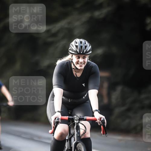 13.09.2026 - Stadtparktriathlon H.Heesch http://msf.ph/oto/10365501 13.09.2026 11:22:34 Radfahren 590, 748, 805, 828 meine-sportfotos.de