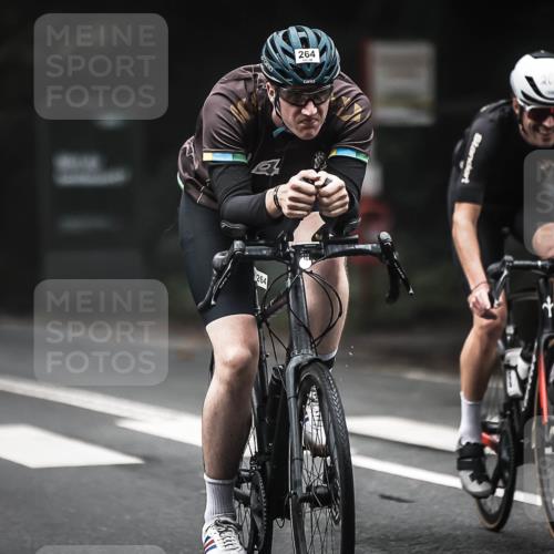 13.09.2026 - Stadtparktriathlon H.Heesch http://msf.ph/oto/10365518 13.09.2026 10:12:22 Radfahren 225, 237, 260, 262, 264 meine-sportfotos.de