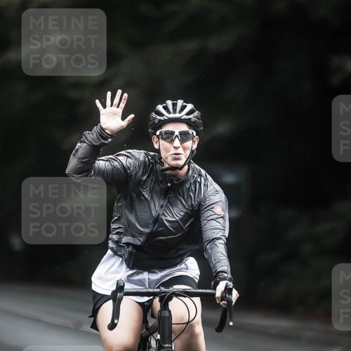 13.09.2026 - Stadtparktriathlon H.Heesch http://msf.ph/oto/10365520 13.09.2026 13:13:57 Radfahren 1286, 1385, 1461 meine-sportfotos.de