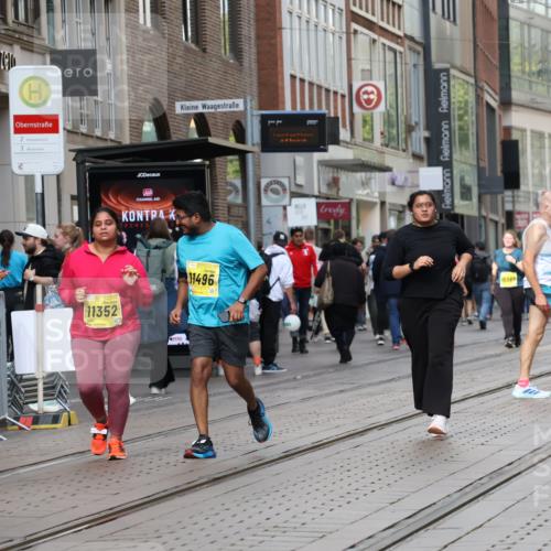 13.09.2026 - 21. swb-Marathon Bremen Strokosch-Dieckow http://msf.ph/oto/10365522 13.09.2026 11:28:46 Ziel 11352, 11444, 11496, 11942, 10534, 11017 meine-sportfotos.de