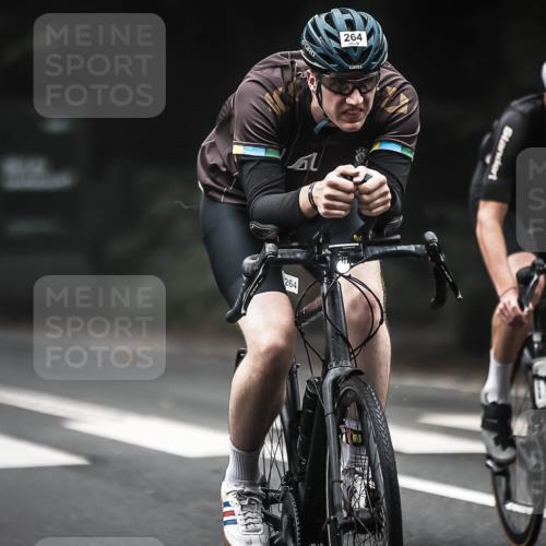 13.09.2026 - Stadtparktriathlon H.Heesch http://msf.ph/oto/10365528 13.09.2026 10:12:22 Radfahren 225, 237, 260, 262, 264 meine-sportfotos.de