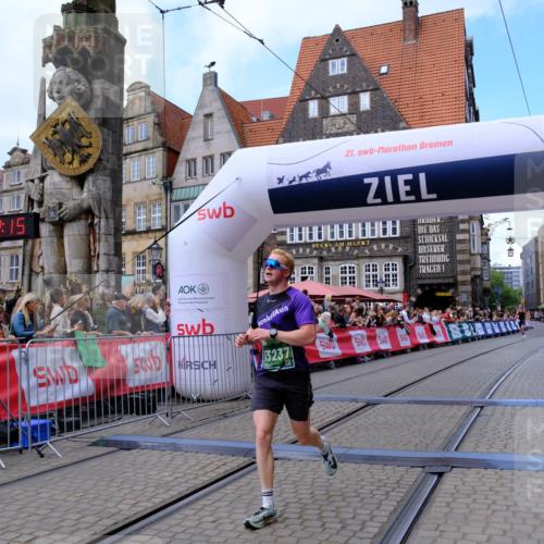 13.09.2026 - 21. swb-Marathon Bremen Tim E. http://msf.ph/oto/10365531 13.09.2026 13:03:04 Ziel 1381, 1795, 1850, 1862, 6918, 7265, 13237 meine-sportfotos.de