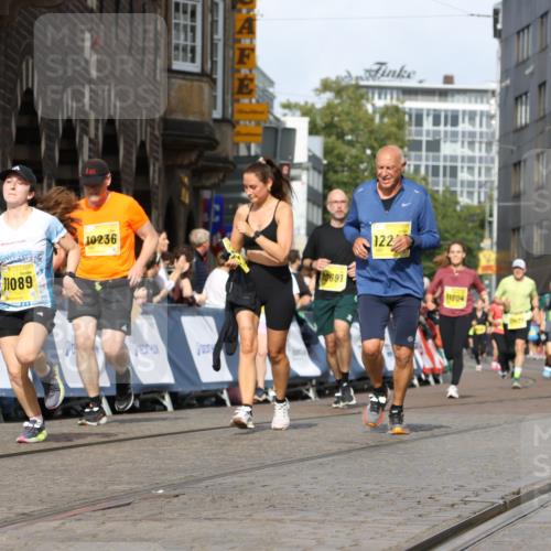 13.09.2026 - 21. swb-Marathon Bremen Strokosch-Dieckow http://msf.ph/oto/10365546 13.09.2026 10:59:56 Ziel 10147, 10355, 10669, 10745, 10922, 10928, 10929, 11151, 11194, 11207, 11419, 11501, 11519, 11594, 12138, 12295, 12481, 12527, 10758, 10867, 11071, 11158, 11159, 11160, 11250, 11259, 11445, 11453, 11524, 11525, 11528, 11587, 11588, 11589, 11879, 11907, 12123, 12274, 12352 meine-sportfotos.de