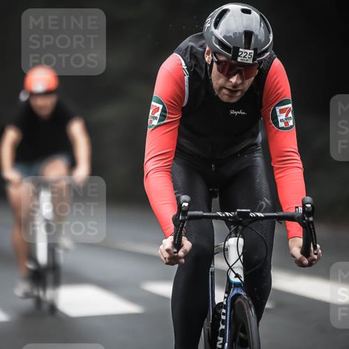 13.09.2026 - Stadtparktriathlon H.Heesch http://msf.ph/oto/10365552 13.09.2026 10:12:26 Radfahren 225, 237, 262, 264, 322 meine-sportfotos.de