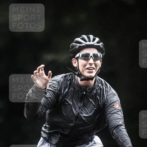13.09.2026 - Stadtparktriathlon H.Heesch http://msf.ph/oto/10365556 13.09.2026 13:13:58 Radfahren 1286, 1289, 1385, 1461 meine-sportfotos.de