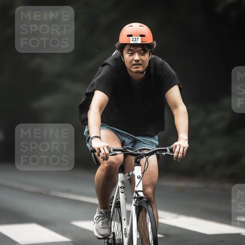 13.09.2026 - Stadtparktriathlon H.Heesch http://msf.ph/oto/10365558 13.09.2026 10:12:27 Radfahren 225, 237, 262, 264, 322 meine-sportfotos.de