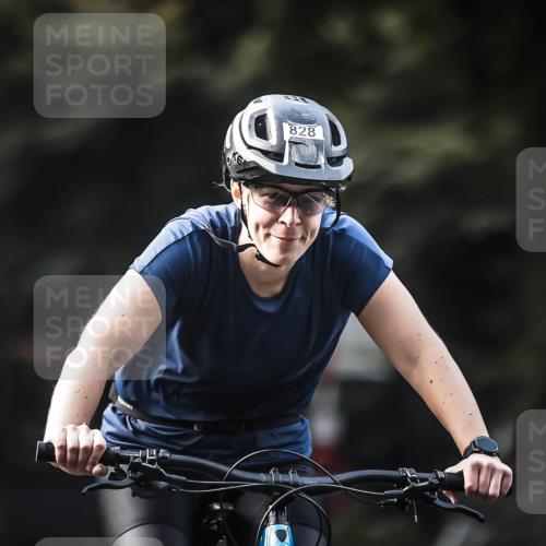 13.09.2026 - Stadtparktriathlon H.Heesch http://msf.ph/oto/10365584 13.09.2026 11:22:36 Radfahren 590, 748, 828 meine-sportfotos.de