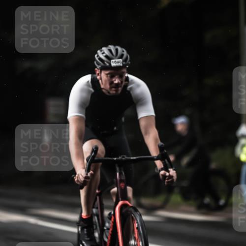 13.09.2026 - Stadtparktriathlon H.Heesch http://msf.ph/oto/10365632 13.09.2026 12:00:17 Radfahren 1021, 1040 meine-sportfotos.de