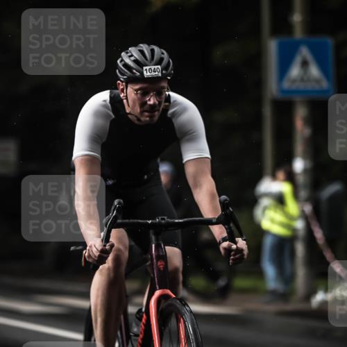 13.09.2026 - Stadtparktriathlon H.Heesch http://msf.ph/oto/10365638 13.09.2026 12:00:17 Radfahren 1021, 1040 meine-sportfotos.de