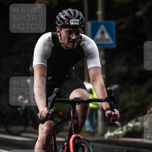 13.09.2026 - Stadtparktriathlon H.Heesch http://msf.ph/oto/10365645 13.09.2026 12:00:17 Radfahren 1021, 1040 meine-sportfotos.de