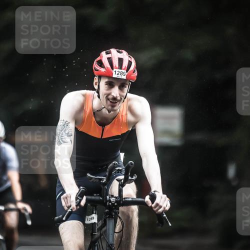 13.09.2026 - Stadtparktriathlon H.Heesch http://msf.ph/oto/10365658 13.09.2026 13:14:05 Radfahren 1198, 1265, 1289, 1385, 1461, 1473 meine-sportfotos.de