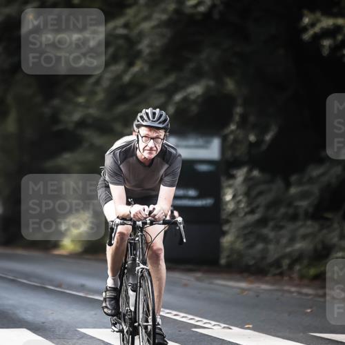13.09.2026 - Stadtparktriathlon H.Heesch http://msf.ph/oto/10365681 13.09.2026 11:22:46 Radfahren 611, 656, 747, 767 meine-sportfotos.de