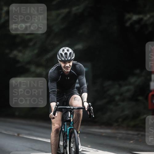 13.09.2026 - Stadtparktriathlon H.Heesch http://msf.ph/oto/10365685 13.09.2026 13:14:08 Radfahren 1198, 1265, 1289, 1343, 1344, 1473 meine-sportfotos.de