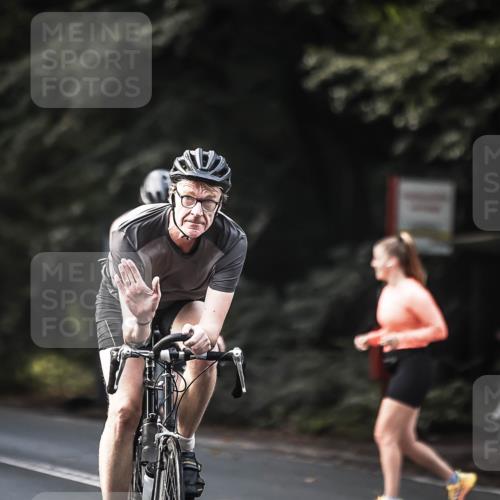 13.09.2026 - Stadtparktriathlon H.Heesch http://msf.ph/oto/10365692 13.09.2026 11:22:47 Radfahren 611, 656, 747, 767 meine-sportfotos.de