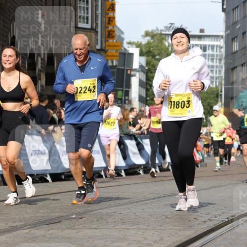 13.09.2026 - 21. swb-Marathon Bremen Strokosch-Dieckow http://msf.ph/oto/10365697 13.09.2026 10:59:58 Ziel 10147, 10355, 10669, 10745, 10928, 10929, 11056, 11089, 11151, 11194, 11207, 11419, 11501, 11519, 11594, 11803, 12138, 12295, 12480, 12481, 12527, 10758, 11071, 11158, 11159, 11160, 11250, 11259, 11445, 11453, 11524, 11525, 11528, 11587, 11588, 11589, 11907, 12123, 12274, 12352 meine-sportfotos.de