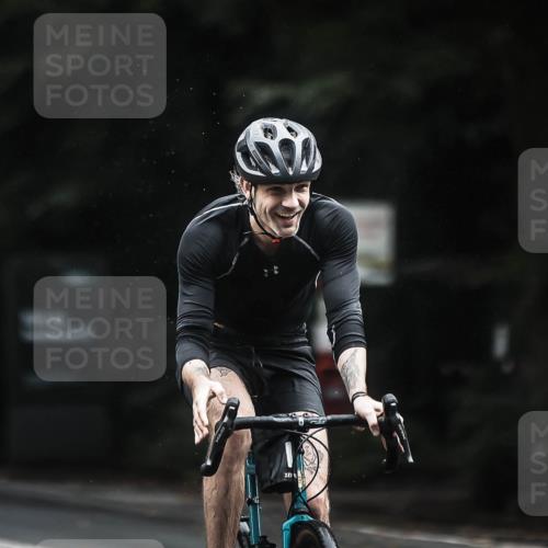 13.09.2026 - Stadtparktriathlon H.Heesch http://msf.ph/oto/10365710 13.09.2026 13:14:08 Radfahren 1198, 1265, 1289, 1343, 1344, 1473 meine-sportfotos.de