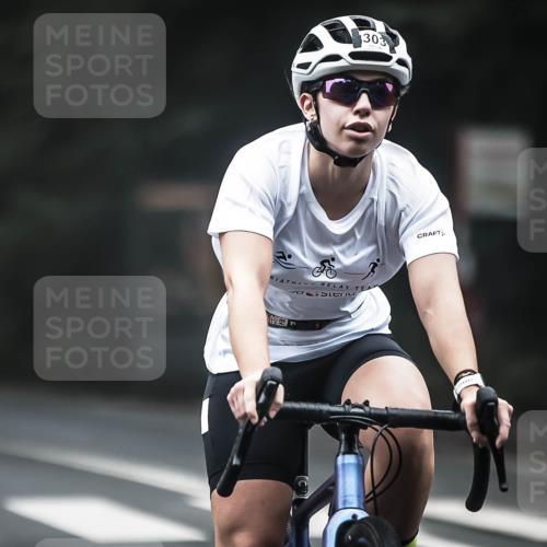 13.09.2026 - Stadtparktriathlon H.Heesch http://msf.ph/oto/10365718 13.09.2026 10:12:41 Radfahren 268, 303 meine-sportfotos.de