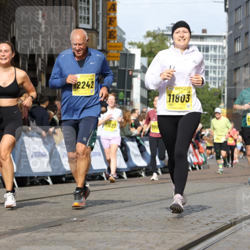 13.09.2026 - 21. swb-Marathon Bremen Strokosch-Dieckow http://msf.ph/oto/10365725 13.09.2026 10:59:58 Ziel 10147, 10355, 10669, 10745, 10928, 10929, 11056, 11089, 11151, 11194, 11207, 11419, 11501, 11519, 11594, 11803, 12138, 12295, 12480, 12481, 12527, 10758, 11071, 11158, 11159, 11160, 11250, 11259, 11445, 11453, 11524, 11525, 11528, 11587, 11588, 11589, 11907, 12123, 12274, 12352 meine-sportfotos.de