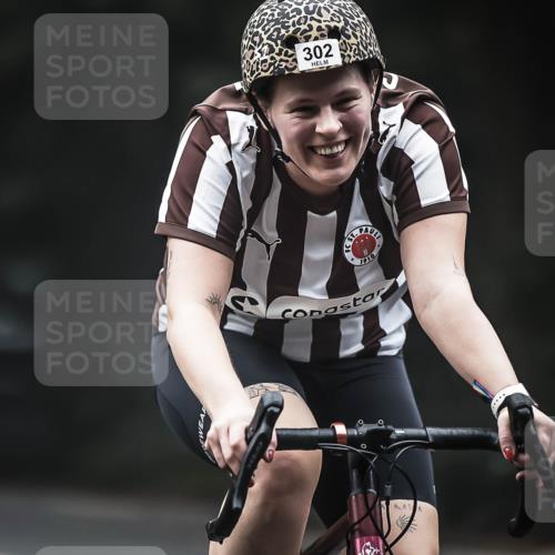 13.09.2026 - Stadtparktriathlon H.Heesch http://msf.ph/oto/10365764 13.09.2026 10:12:49 Radfahren 238, 265, 294, 302 meine-sportfotos.de