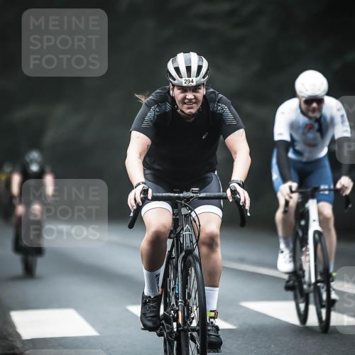 13.09.2026 - Stadtparktriathlon H.Heesch http://msf.ph/oto/10365778 13.09.2026 10:12:51 Radfahren 238, 265, 294, 302 meine-sportfotos.de
