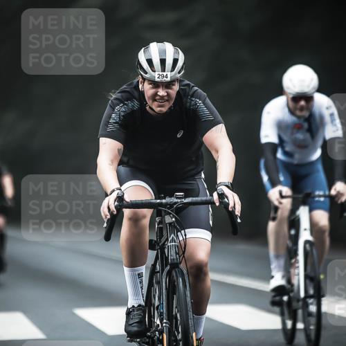 13.09.2026 - Stadtparktriathlon H.Heesch http://msf.ph/oto/10365794 13.09.2026 10:12:51 Radfahren 238, 265, 294, 302 meine-sportfotos.de