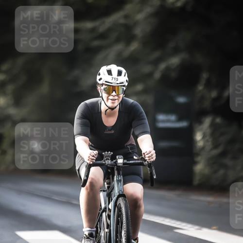 13.09.2026 - Stadtparktriathlon H.Heesch http://msf.ph/oto/10365798 13.09.2026 11:22:55 Radfahren 715, 732, 747 meine-sportfotos.de