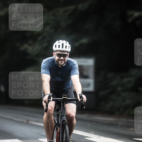 13.09.2026 - Stadtparktriathlon H.Heesch http://msf.ph/oto/10365801 13.09.2026 13:14:14 Radfahren 1343, 1344, 1353, 1473 meine-sportfotos.de