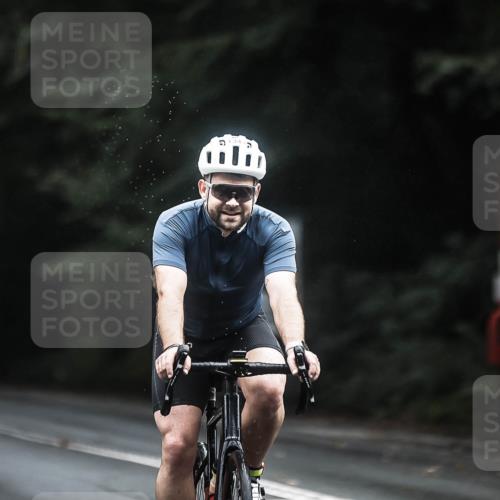 13.09.2026 - Stadtparktriathlon H.Heesch http://msf.ph/oto/10365809 13.09.2026 13:14:14 Radfahren 1343, 1344, 1353, 1473 meine-sportfotos.de