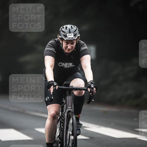 13.09.2026 - Stadtparktriathlon H.Heesch http://msf.ph/oto/10365813 13.09.2026 10:12:54 Radfahren 238, 265, 294, 302, 310 meine-sportfotos.de