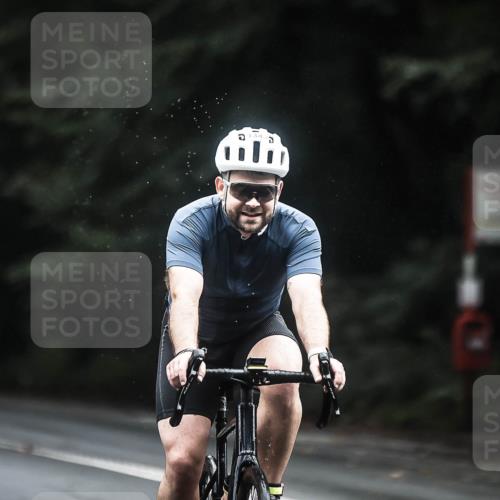 13.09.2026 - Stadtparktriathlon H.Heesch http://msf.ph/oto/10365819 13.09.2026 13:14:14 Radfahren 1343, 1344, 1353, 1473 meine-sportfotos.de