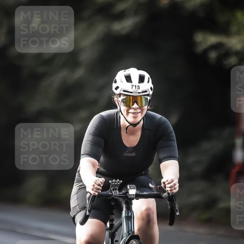 13.09.2026 - Stadtparktriathlon H.Heesch http://msf.ph/oto/10365822 13.09.2026 11:22:56 Radfahren 715, 732 meine-sportfotos.de