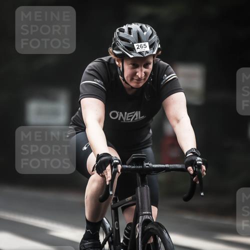 13.09.2026 - Stadtparktriathlon H.Heesch http://msf.ph/oto/10365834 13.09.2026 10:12:54 Radfahren 238, 265, 294, 302, 310 meine-sportfotos.de