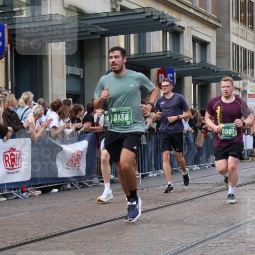 13.09.2026 - 21. swb-Marathon Bremen Strokosch-Dieckow http://msf.ph/oto/10365835 13.09.2026 13:37:36 Ziel 549, 581, 1334, 1851, 2336, 2342, 2699, 3207, 3316, 3657, 3707, 4035, 4066, 4159, 4394, 4675, 4902, 4942, 5783, 5784, 6001, 6083, 6596, 6795, 7540, 7594, 7635, 7815, 7894, 7985, 8010, 8138, 8173, 8190, 8204, 8264, 8315, 8316, 8440, 8450, 8920, 8972, 9097, 9099, 9481, 9774, 13228, 270, 391, 448, 869, 1180, 3323, 3627, 3804, 3823, 4155, 4300, 4433, 4628, 5388, 5612, 5624, 5738, 5791, 6032, 6804, 6904, 6911, 7003, 7074, 7571, 7635, 8315, 8316, 8380 meine-sportfotos.de