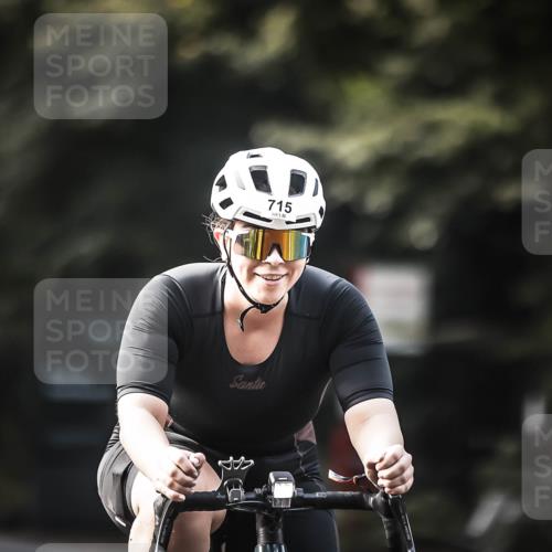 13.09.2026 - Stadtparktriathlon H.Heesch http://msf.ph/oto/10365837 13.09.2026 11:22:56 Radfahren 715, 732 meine-sportfotos.de