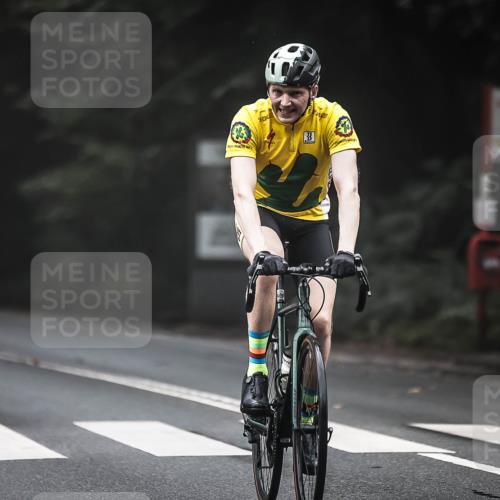 13.09.2026 - Stadtparktriathlon H.Heesch http://msf.ph/oto/10365857 13.09.2026 10:12:59 Radfahren 265, 310, 336 meine-sportfotos.de