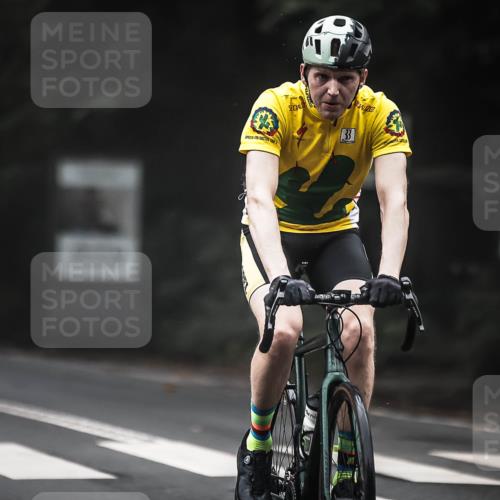 13.09.2026 - Stadtparktriathlon H.Heesch http://msf.ph/oto/10365885 13.09.2026 10:12:59 Radfahren 265, 310, 336 meine-sportfotos.de