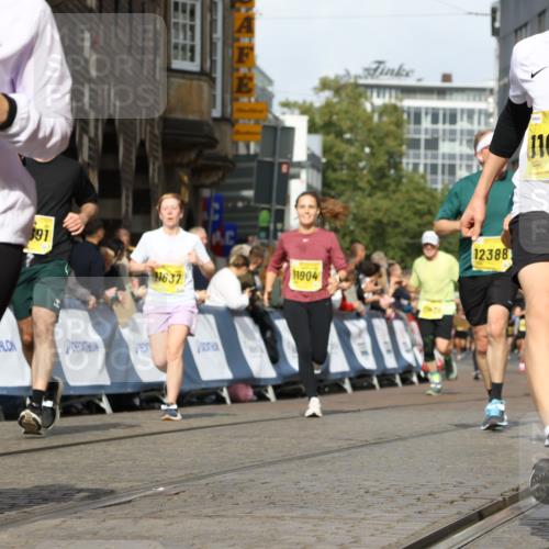 13.09.2026 - 21. swb-Marathon Bremen Strokosch-Dieckow http://msf.ph/oto/10365887 13.09.2026 10:59:59 Ziel 10147, 10236, 10355, 10669, 10745, 10928, 10929, 11056, 11089, 11151, 11194, 11207, 11419, 11501, 11519, 11594, 11803, 12138, 12295, 12480, 12481, 12527, 10758, 11016, 11071, 11158, 11159, 11160, 11259, 11453, 11524, 11525, 11528, 11587, 11588, 11589, 11907, 12123, 12274, 12352 meine-sportfotos.de