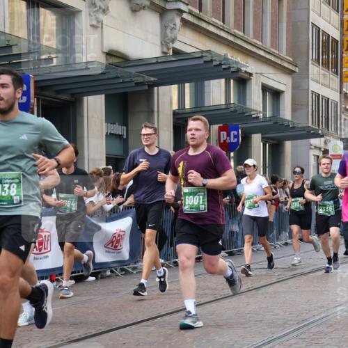 13.09.2026 - 21. swb-Marathon Bremen Strokosch-Dieckow http://msf.ph/oto/10365901 13.09.2026 13:37:37 Ziel 549, 581, 1334, 1851, 2336, 2342, 2699, 3207, 3316, 3657, 3707, 4035, 4066, 4159, 4394, 4675, 4902, 4942, 5783, 5784, 6001, 6083, 6596, 6795, 7540, 7594, 7815, 7894, 7985, 8010, 8138, 8173, 8190, 8204, 8264, 8440, 8450, 8920, 8972, 9097, 9099, 9481, 9707, 9774, 13228, 270, 391, 448, 869, 1180, 3323, 3627, 3804, 3823, 4155, 4300, 4433, 4628, 5388, 5612, 5624, 5738, 5791, 6032, 6804, 6904, 6911, 7003, 7074, 7571, 7635, 8315, 8316, 8380 meine-sportfotos.de