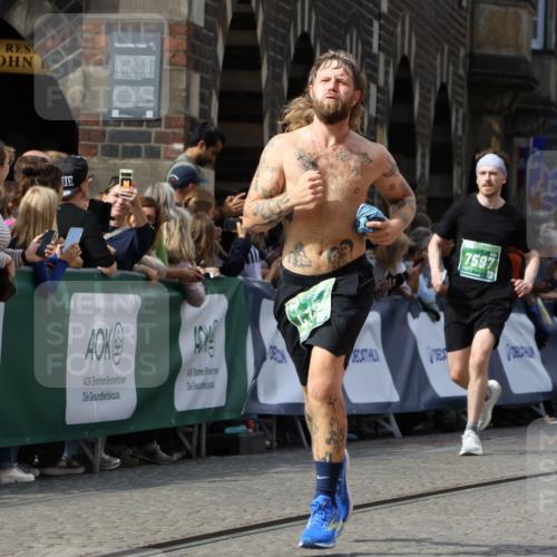 13.09.2026 - 21. swb-Marathon Bremen Strokosch-Dieckow http://msf.ph/oto/10365916 13.09.2026 13:35:32 Ziel 536, 1150, 2003, 2366, 2492, 2625, 2866, 3063, 3311, 3916, 4062, 4487, 4635, 4985, 5016, 5125, 5647, 6320, 6391, 6403, 6750, 6837, 7123, 7305, 7405, 7657, 7703, 7750, 7998, 8300, 8328, 8773, 9017, 9216, 9526, 9527, 13051, 13060, 156, 532, 607, 3087, 3226, 3704, 3780, 3857, 4326, 5308, 5467, 5468, 5584, 5586, 6465, 6466, 6644, 6649, 7235, 7597, 7675, 7700, 8816, 9784, 9862, 9892, 13121, 13213 meine-sportfotos.de