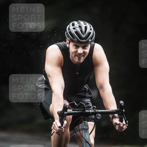 13.09.2026 - Stadtparktriathlon H.Heesch http://msf.ph/oto/10365919 13.09.2026 13:14:22 Radfahren 1202, 1353, 1406, 1414 meine-sportfotos.de