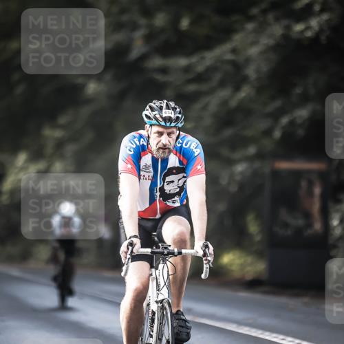 13.09.2026 - Stadtparktriathlon H.Heesch http://msf.ph/oto/10365920 13.09.2026 11:23:03 Radfahren 632, 634, 698, 732, 807 meine-sportfotos.de